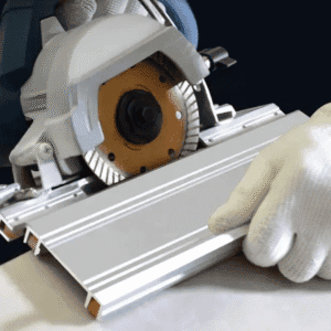 Hand circular saw for cutting tiles under 45 degrees / miter saw
